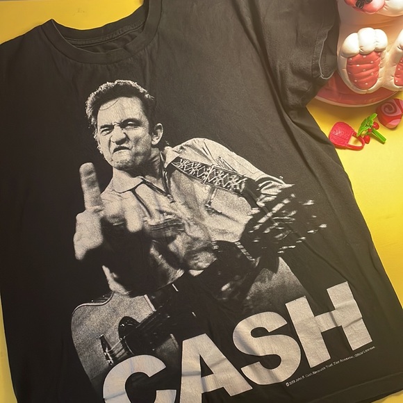 Johnny Cash - CASH middle finger t-shirt - Picture 5 of 8